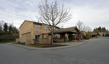 Bainbridge Place in Burnaby, BC - Building Photo - Building Photo