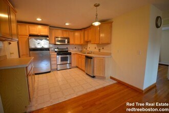 12 Riverside St-Unit -33 in Watertown, MA - Building Photo - Building Photo