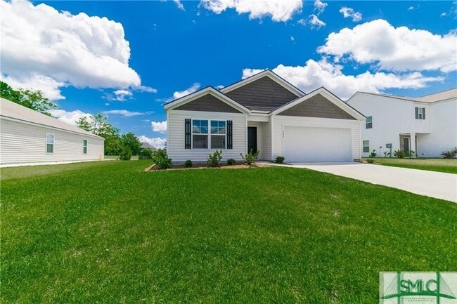 595 Hogan Dr in Richmond Hill, GA - Building Photo - Building Photo