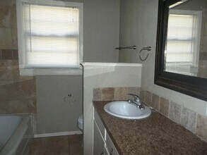 3019 57th St in Lubbock, TX - Building Photo - Building Photo