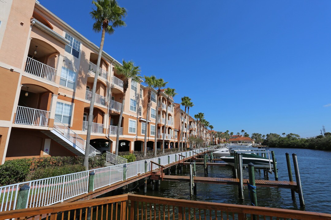 Culbreath Key Apartments in Tampa, FL - Building Photo