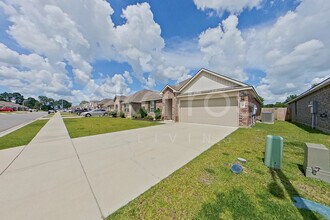121 SANTIAGO COURT in Lafayette, LA - Foto de edificio - Building Photo
