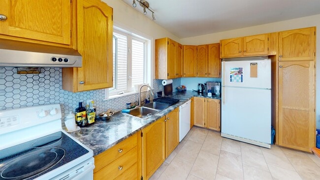 18 Beauford Pl in St John's, NL - Building Photo - Building Photo