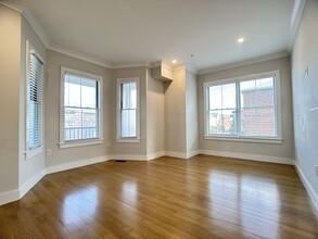 13 Greylock Rd, Unit 1 in Boston, MA - Building Photo - Building Photo