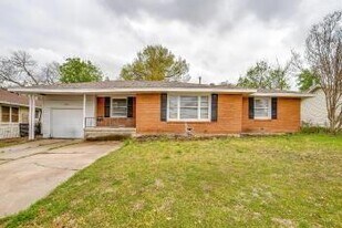 4809 Lowell Ln in Fort Worth, TX - Building Photo