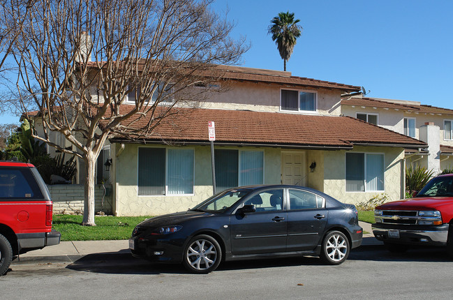 4114 Patrice Rd in Newport Beach, CA - Foto de edificio - Building Photo