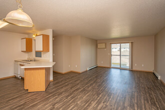 Demaio I, II, & III Apartments in Fargo, ND - Building Photo - Building Photo