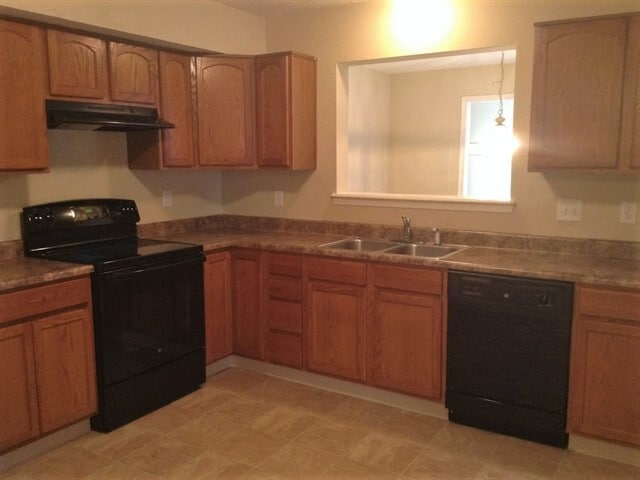 10477 Secretariat Dr in Indianapolis, IN - Foto de edificio - Building Photo