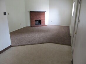 116 Erickson Court, Unit D in Cheyenne, WY - Building Photo - Building Photo