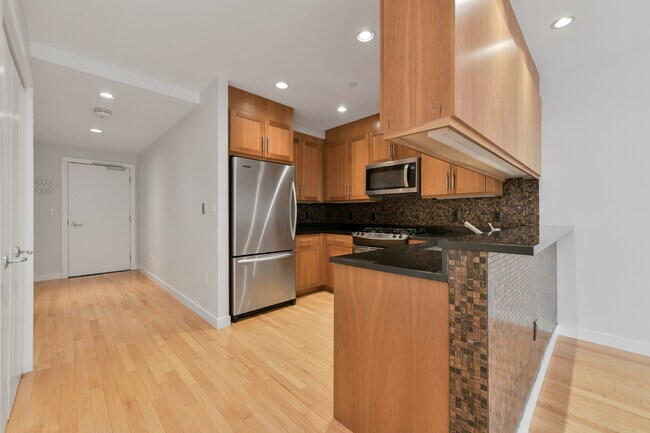 80 Broad St, Unit 603 in Boston, MA - Building Photo - Building Photo