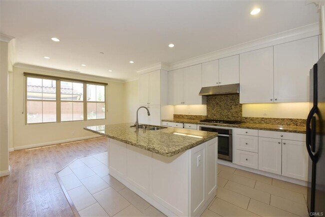 85 Birmingham in Irvine, CA - Building Photo - Building Photo