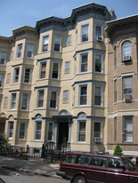 105 Russell St Apartments