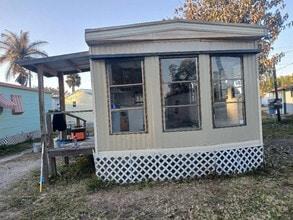 1475 N Bridge St in La Belle, FL - Building Photo - Building Photo