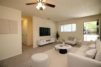 3504 Bahamas Dr in Mesquite, TX - Foto de edificio - Building Photo