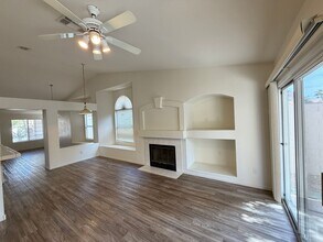 9841 Double Rock Dr in Las Vegas, NV - Building Photo - Building Photo