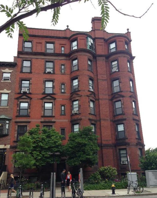 495 Beacon St, Unit 36 in Boston, MA - Building Photo