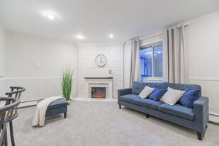 1390 Everett Ct, Unit 209 in Lakewood, CO - Building Photo