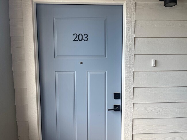 311 Dorel Dr in Laredo, TX - Foto de edificio - Building Photo