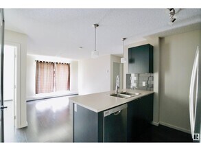 348 Windermere Rd NW in Edmonton, AB - Building Photo - Building Photo