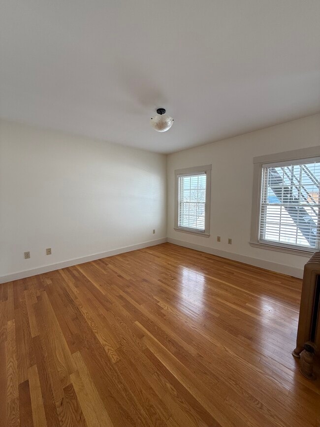 147 Pearl St, Unit 7