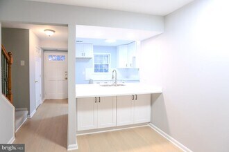 14470 Cool Oak Ln in Centreville, VA - Building Photo - Building Photo