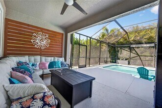 7504 Lantern Park Ave in Apollo Beach, FL - Building Photo - Building Photo