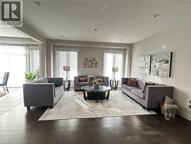 253 Sedgewood St in Kitchener, ON - Building Photo - Building Photo