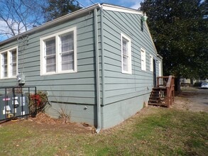 105 Hardy St in Midfield, AL - Building Photo - Building Photo