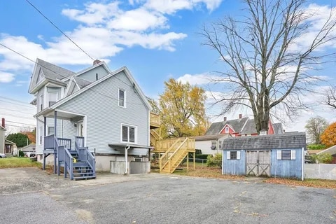 528 Broadway St in Chicopee, MA - Foto de edificio - Building Photo