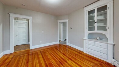 1001 Washington St in Newton, MA - Building Photo - Building Photo