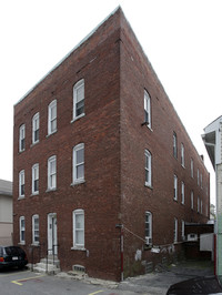 Hughes Building in Fall River, MA - Foto de edificio - Building Photo