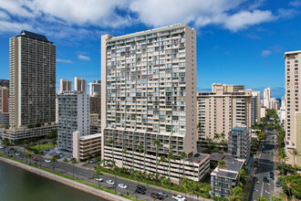 Aloha Lani in Honolulu, HI - Building Photo - Building Photo