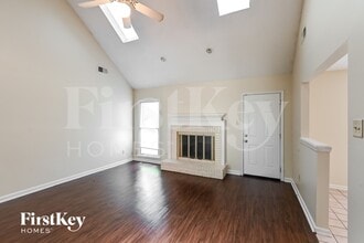 8441 Woolrich Dr in Memphis, TN - Building Photo - Building Photo