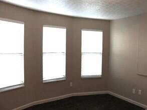 6699 Alex Dr in Canal Winchester, OH - Foto de edificio - Building Photo