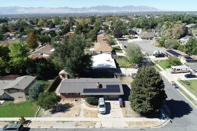 7858 S 280 E in Sandy, UT - Building Photo - Building Photo