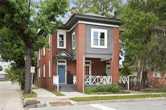 902 E Bolton St in Savannah, GA - Building Photo - Building Photo