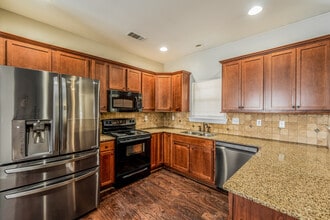 245 Hathaway Ln in Odenville, AL - Building Photo - Building Photo