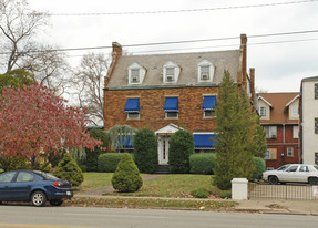 1002 8th St Apartments