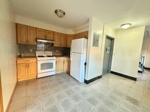 139-31 34th Ave in Queens, NY - Building Photo - Building Photo