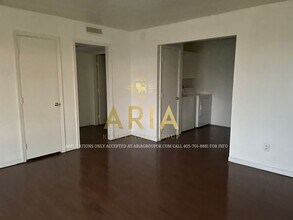 511 W Fox Rd in Newcastle, OK - Building Photo - Building Photo