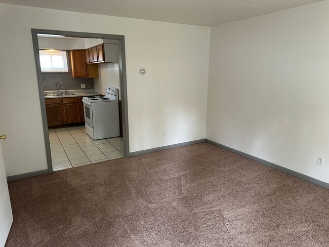 property at 2321 E Midlothian Blvd