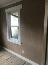 3915 McWhinney St in Munhall, PA - Foto de edificio - Building Photo