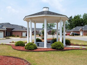 Brookwood Downes Town Homes and North Landing in Goldsboro, NC - Building Photo - Building Photo