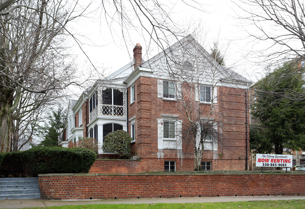 The Colony in Akron, OH - Building Photo