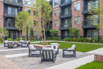 Ainsley Heights in Houston, TX - Building Photo - Building Photo