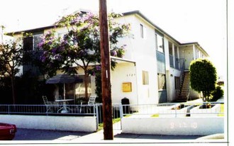 1527-1529 S Palos Verdes St Apartamentos