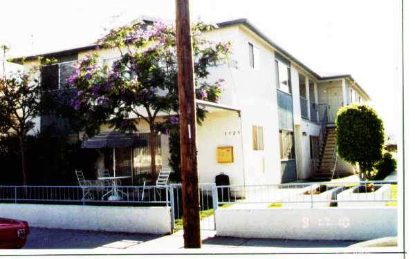 1527-1529 S Palos Verdes St in San Pedro, CA - Foto de edificio