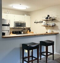 310 E 11th Ave in Anchorage, AK - Building Photo