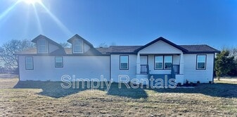 383 Mcilrath Rd in Leonard, TX - Building Photo