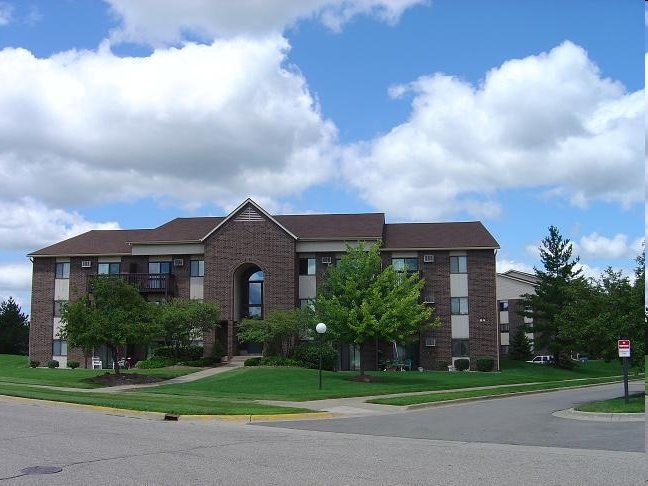 Apple Tree Apartments in Sparta, MI - Foto de edificio - Building Photo